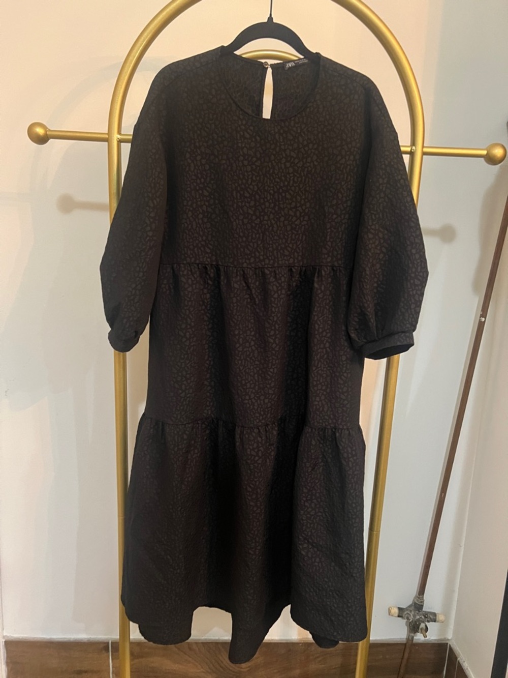 Zara Black Textured Tiered Midi Dress